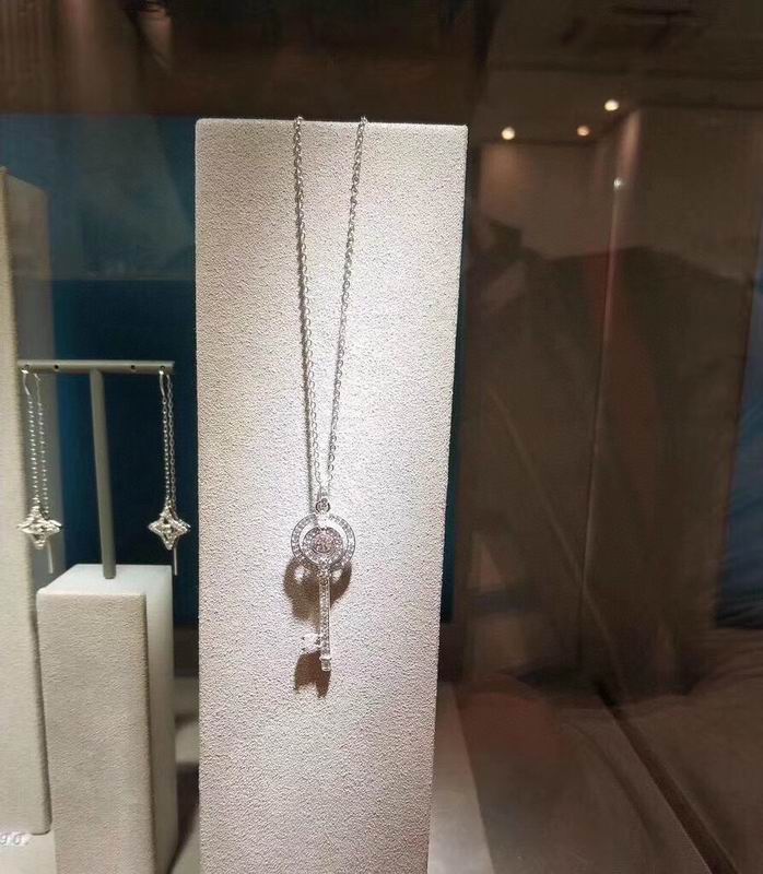 Swarovski Necklace 01lyr07